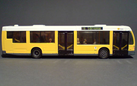 Den-Oudsten-B90_BVG-2096_02-02