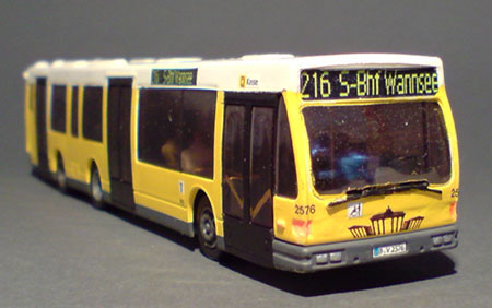 Den-Oudsten-B90_BVG-2576_03-01