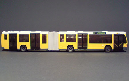 Den-Oudsten-B90_BVG-2696_04-02