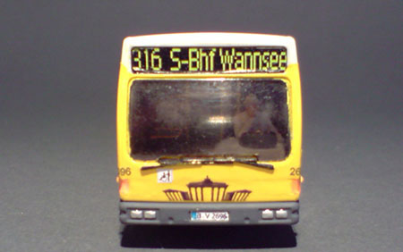Den-Oudsten-B90_BVG-2696_04-08