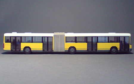 Mercedes-Benz-O345G_BVG-4011_01-02