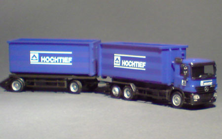 Mercedes-Benz-Actros-Abrollcontainer-Haengerzug_Hochtief_01-01