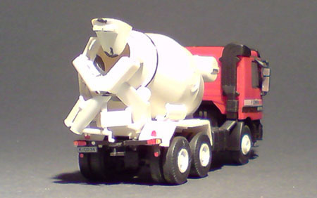 Mercedes-Benz-Actros-Transportbetonmischer_Schwenk_01-02