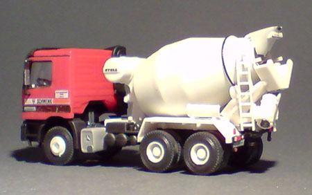 Mercedes-Benz-Actros-Transportbetonmischer_Schwenk_01-03