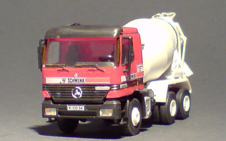 Mercedes-Benz-Actros-Transportbetonmischer_Schwenk_01-04