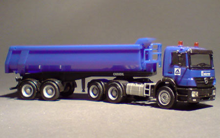 Mercedes-Benz-Axor-Mulden-Sattelzug_Hochtief_01-01