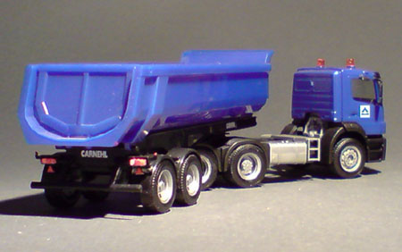 Mercedes-Benz-Axor-Mulden-Sattelzug_Hochtief_01-02