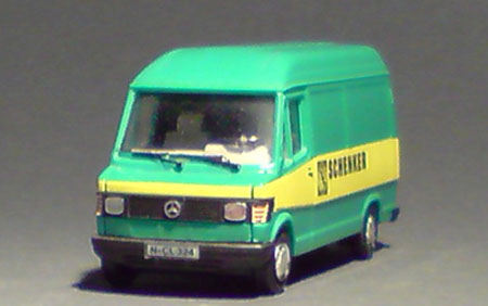 Mercedes-Benz-207D_Schenker_02-04