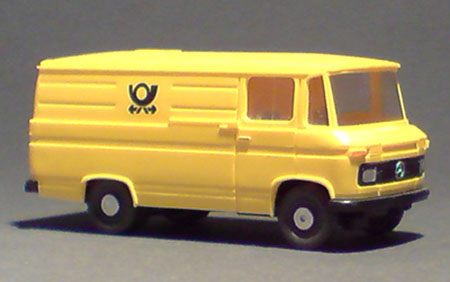 Mercedes-Benz-L406_Deutsche-Post_01-01