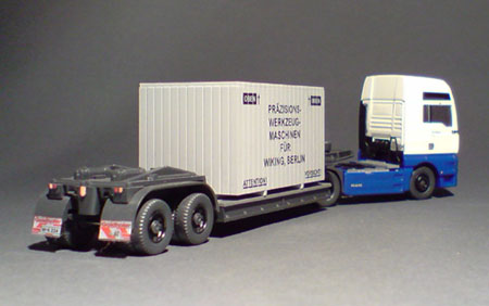 MAN-TGA-XXL_Wiking_01-02