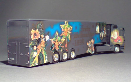 Mercedes-Benz-Actros_Weihnacht_01-02