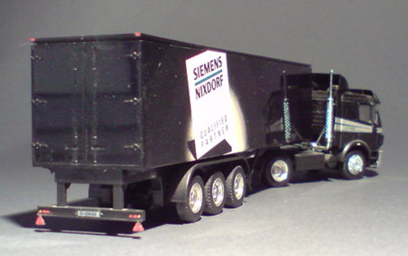 Mercedes-Benz-SK_Siemens_01-02