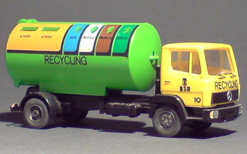Mercedes-Benz-Container-Recycling_01-01