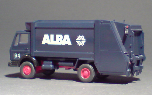 Mercedes-Benz-Pressmüllwagen_ALBA_01-03