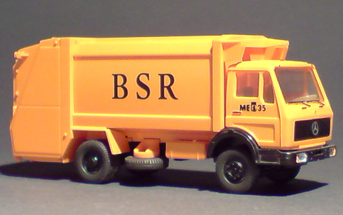 Mercedes-Benz-Pressmüllwagen_BSR_01-01