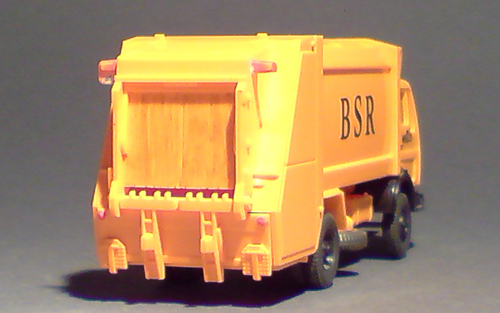 Mercedes-Benz-Pressmüllwagen_BSR_01-02