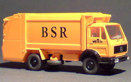 Mercedes-Benz-Pressmüllwagen_BSR_02-01