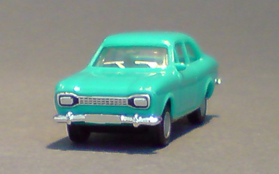 Ford-Escort_01-04