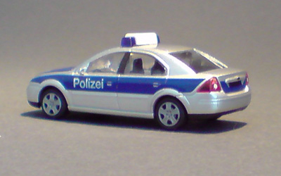 Ford-Mondeo_01-03