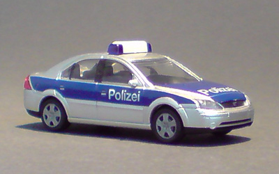 Ford-Mondeo_02-01