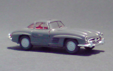 Mercedes-Benz-300SL-Flügeltür_01-01