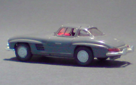 Mercedes-Benz-300SL-Flügeltür_01-03