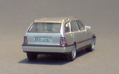 Mercedes-Benz-C-KlasseT_01-02