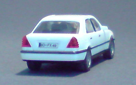 Mercedes-Benz-C-Klasse_01-02