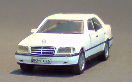 Mercedes-Benz-C-Klasse_01-04