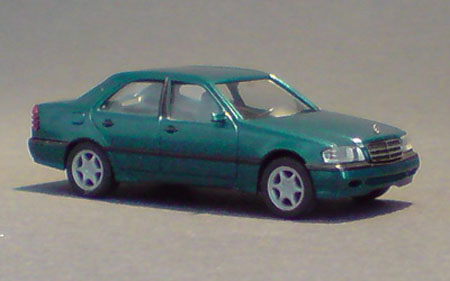 Mercedes-Benz-C-Klasse_02-01