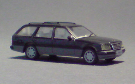 Mercedes-Benz-E-KlasseT_01-01