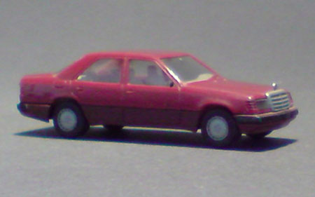 Mercedes-Benz-E-Klasse_01-01