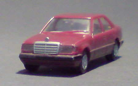 Mercedes-Benz-E-Klasse_01-04