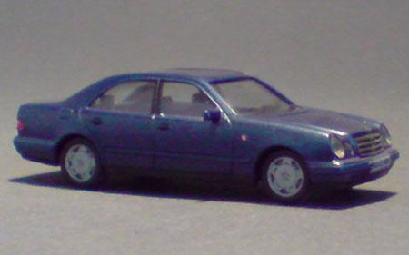 Mercedes-Benz-E-Klasse_02-01