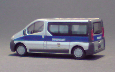 Opel-Vivaro_01-03
