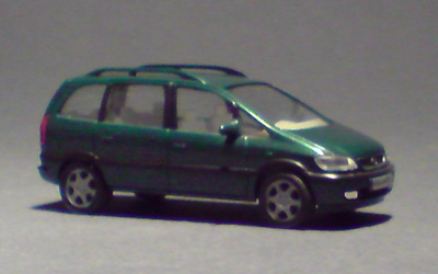 Opel-Zafira_01-01