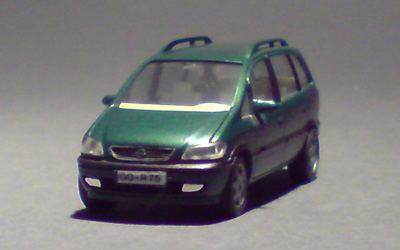 Opel-Zafira_01-04