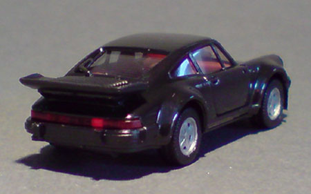 Porsche-911-Turbo_01-02