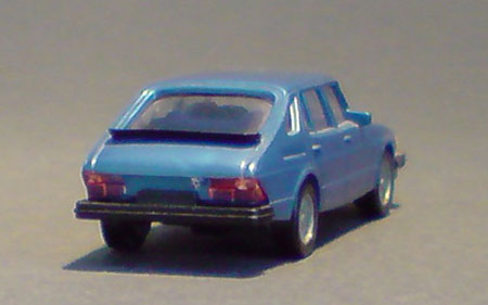 Saab-900_01-02