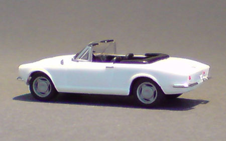 Fiat-124-Spider_01-03