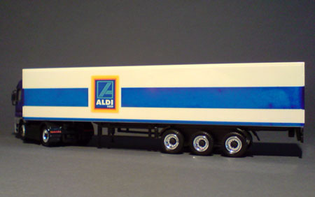 Schuco_Mercedes-Benz-Actros_ALDI-süd_01-03